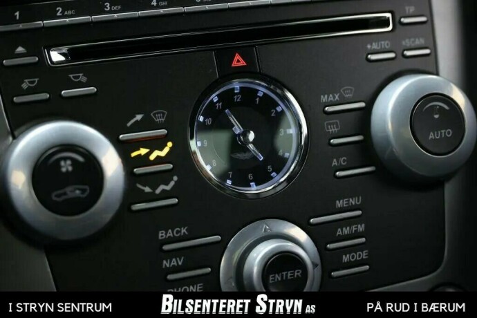 aston-martin-db9-bensin-2015-big-13