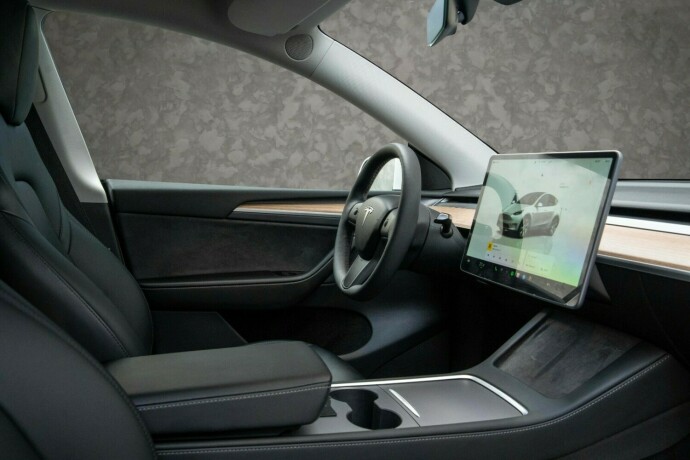 tesla-model-y-elektrisitet-2023-big-30