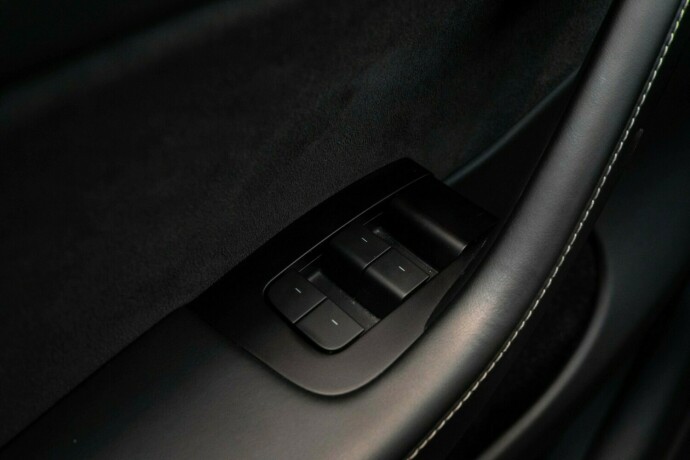 tesla-model-y-elektrisitet-2023-big-21