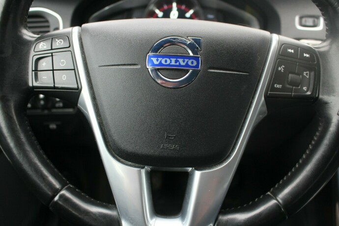 volvo-v60-diesel-2015-big-10