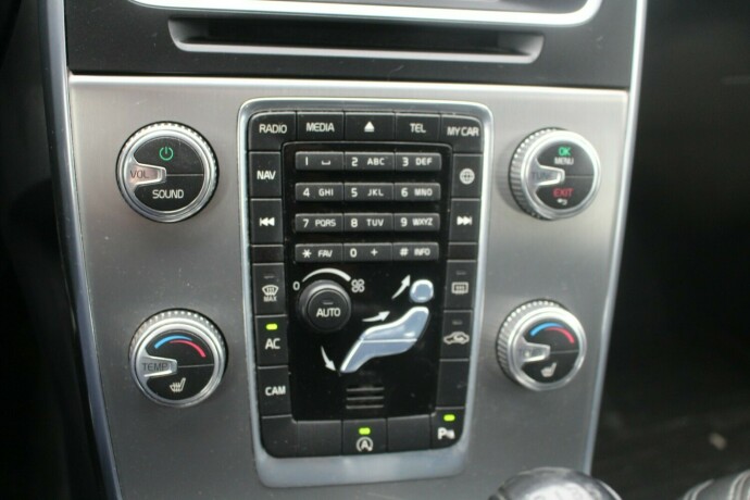 volvo-v60-diesel-2015-big-9