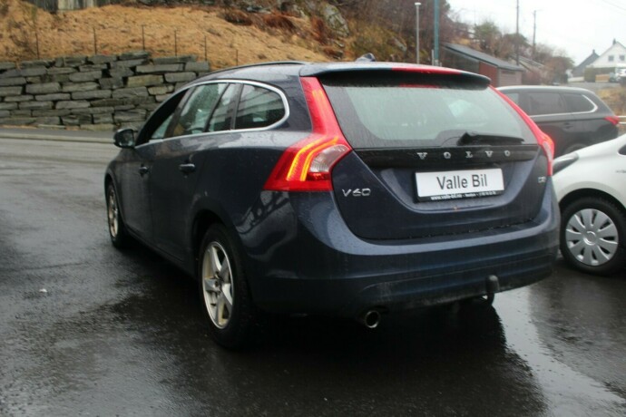 volvo-v60-diesel-2015-big-2