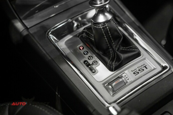 mitsubishi-lancer-bensin-2010-big-33