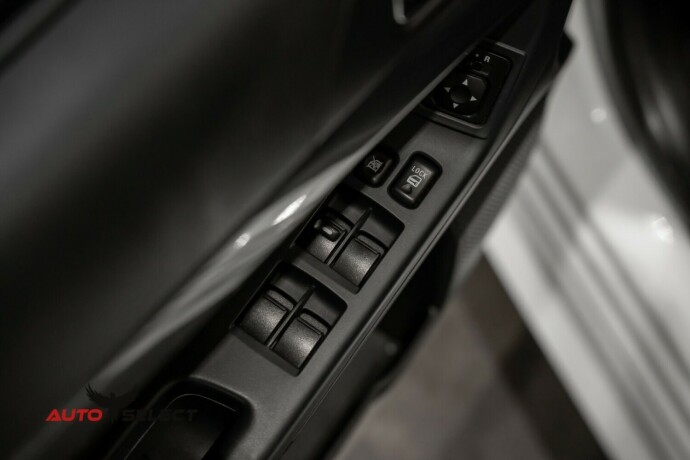 mitsubishi-lancer-bensin-2010-big-20