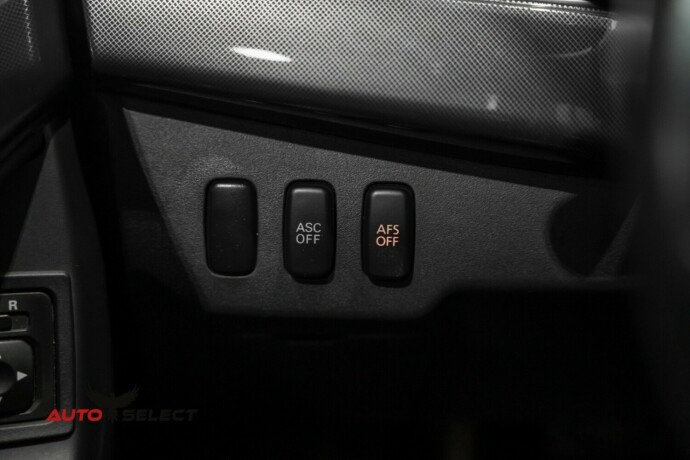 mitsubishi-lancer-bensin-2010-big-24