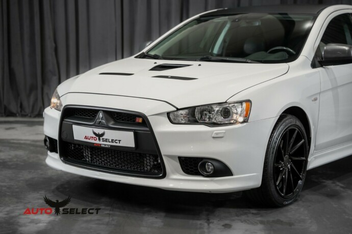 mitsubishi-lancer-bensin-2010-big-5