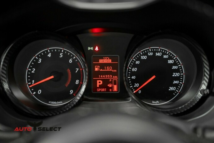 mitsubishi-lancer-bensin-2010-big-28