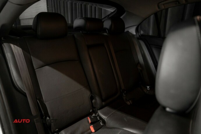 mitsubishi-lancer-bensin-2010-big-13