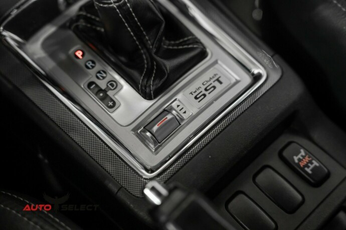 mitsubishi-lancer-bensin-2010-big-34