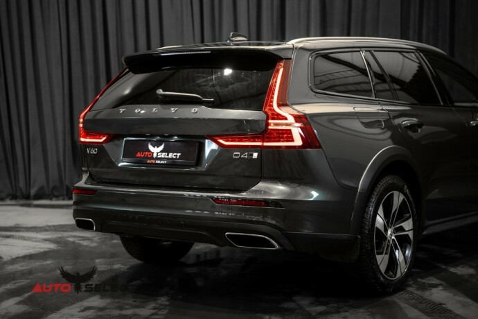 volvo-v60-cross-country-diesel-2020-big-15