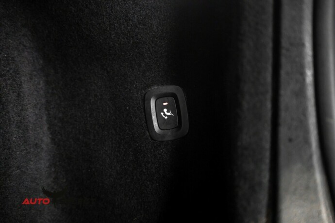 volvo-v60-cross-country-diesel-2020-big-10