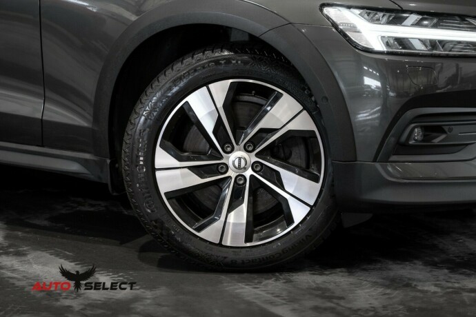 volvo-v60-cross-country-diesel-2020-big-2