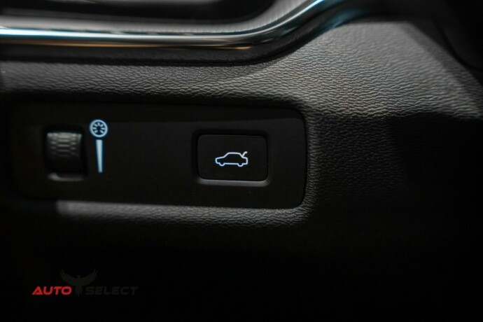 volvo-v60-cross-country-diesel-2020-big-33