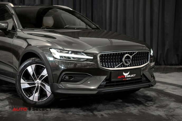 volvo-v60-cross-country-diesel-2020-big-1