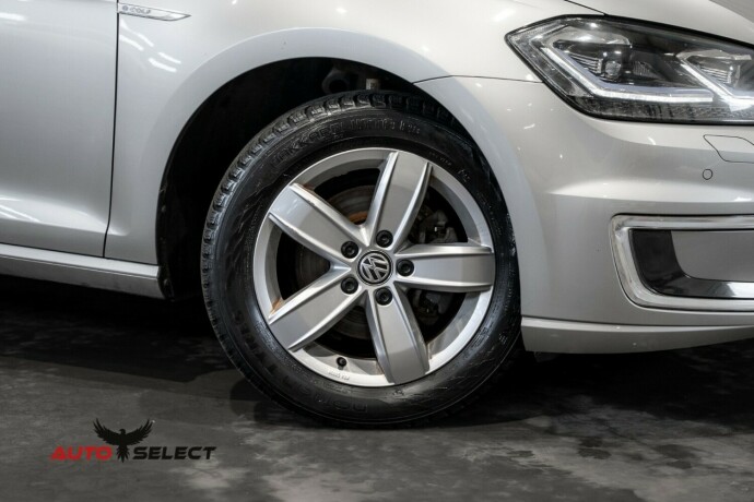 volkswagen-golf-elektrisitet-2018-big-2