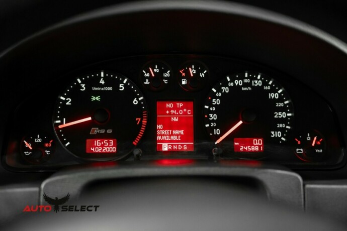 audi-rs6-bensin-2003-big-32