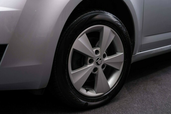 skoda-octavia-diesel-2013-big-3