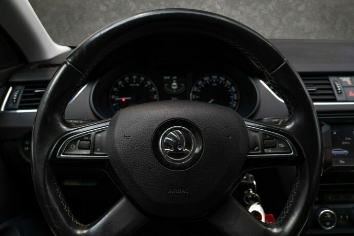 skoda-octavia-diesel-2013-big-14