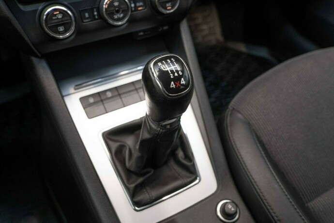 skoda-octavia-diesel-2013-big-19