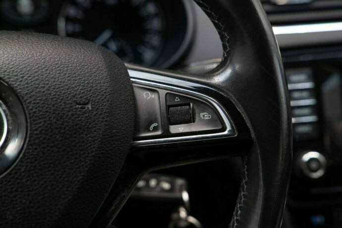 skoda-octavia-diesel-2013-big-16