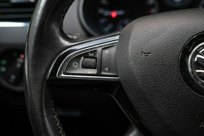 skoda-octavia-diesel-2013-big-15