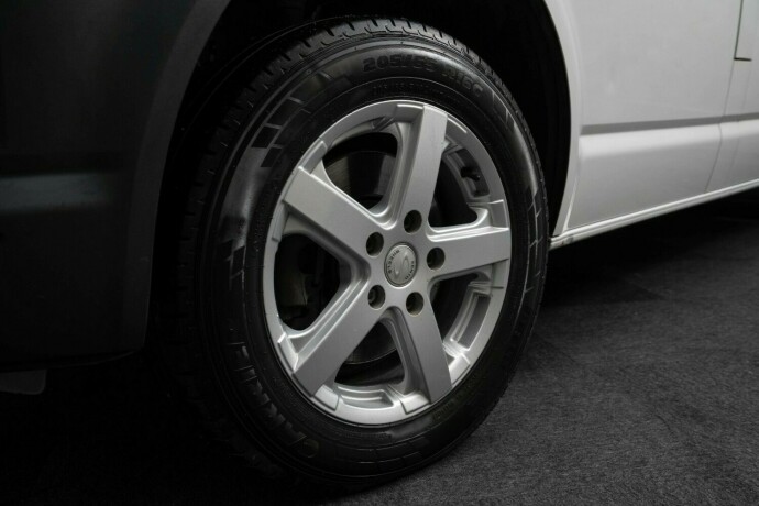 volkswagen-transporter-diesel-2018-big-3