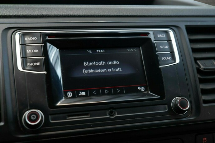 volkswagen-transporter-diesel-2018-big-22