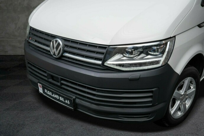 volkswagen-transporter-diesel-2018-big-4