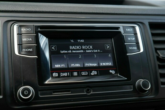 volkswagen-transporter-diesel-2018-big-20