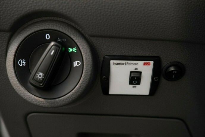 volkswagen-transporter-diesel-2021-big-25