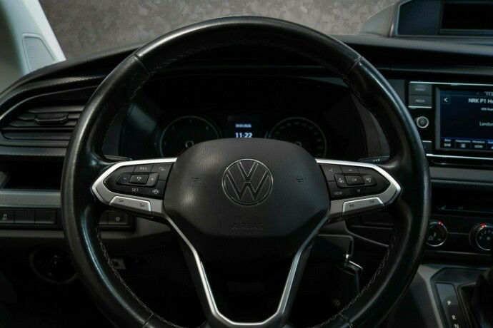 volkswagen-transporter-diesel-2021-big-16