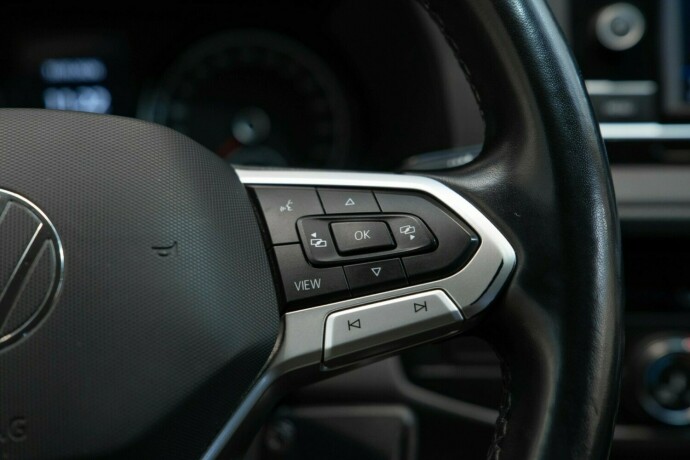 volkswagen-transporter-diesel-2021-big-18