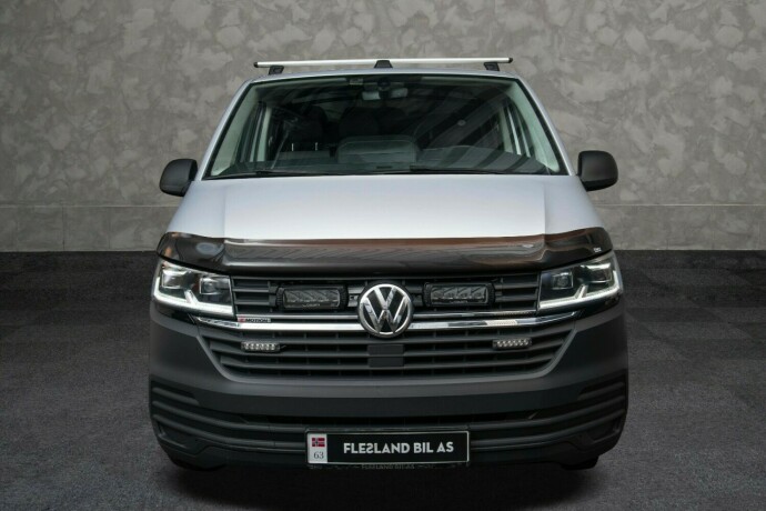 volkswagen-transporter-diesel-2021-big-8