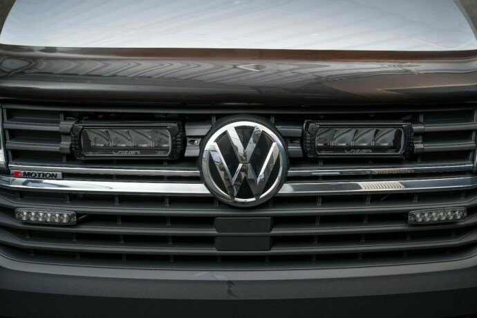 volkswagen-transporter-diesel-2021-big-5