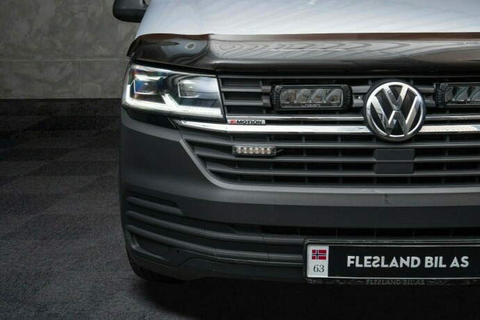 volkswagen-transporter-diesel-2021-big-7