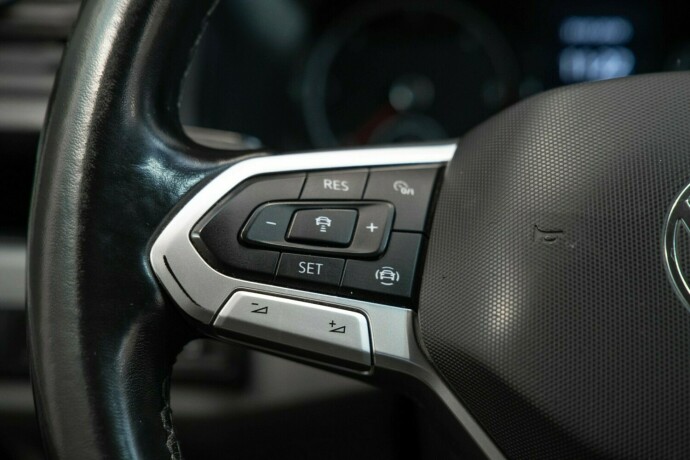 volkswagen-transporter-diesel-2021-big-17