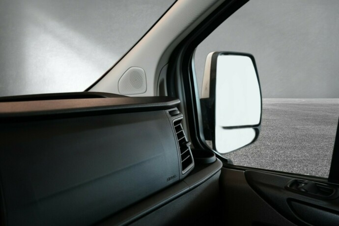 ford-transit-custom-diesel-2021-big-15