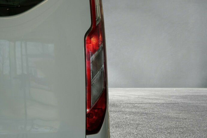 ford-transit-custom-diesel-2021-big-9