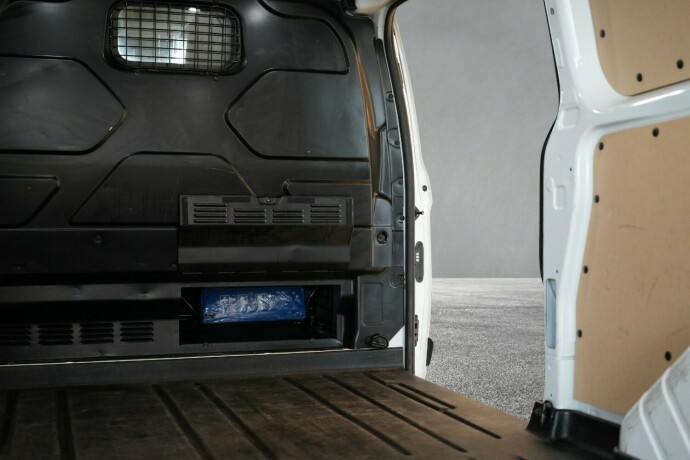 ford-transit-custom-diesel-2021-big-19