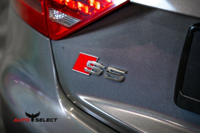 audi-s5-bensin-2010-big-11