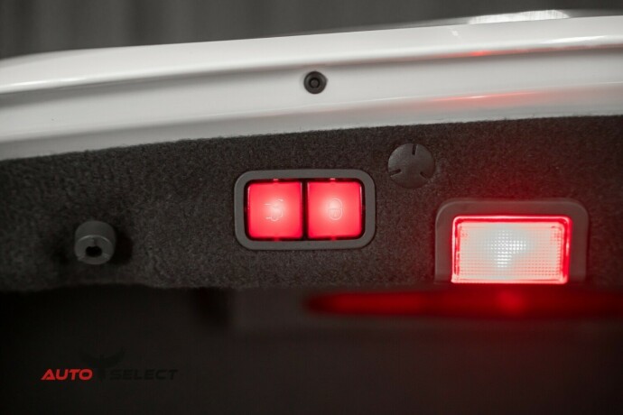 mercedes-benz-bensin-2015-big-13