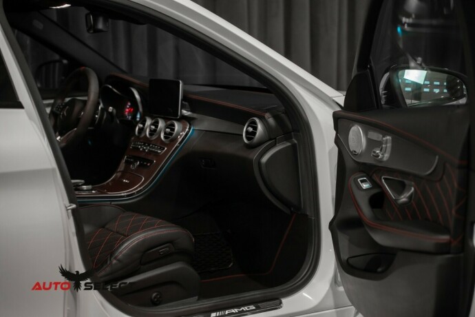 mercedes-benz-bensin-2015-big-24