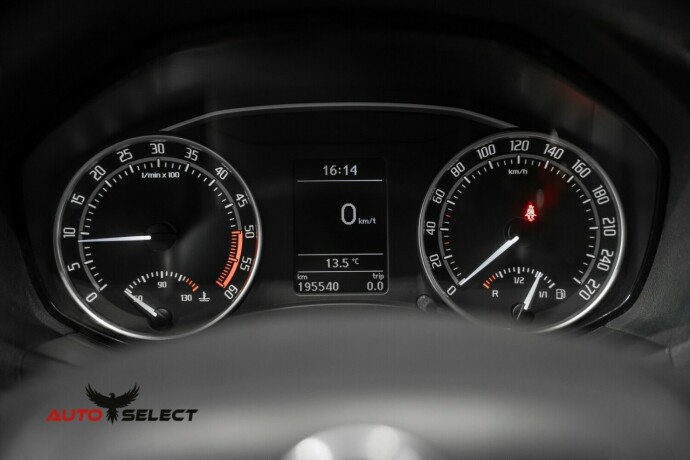 skoda-octavia-rs-diesel-2012-big-25