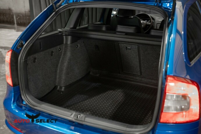 skoda-octavia-rs-diesel-2012-big-10