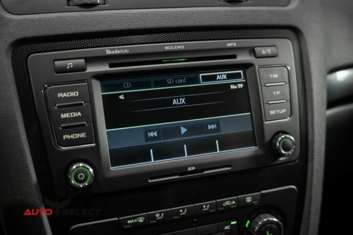 skoda-octavia-rs-diesel-2012-big-32