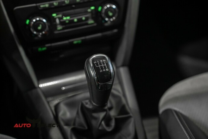 skoda-octavia-rs-diesel-2012-big-28