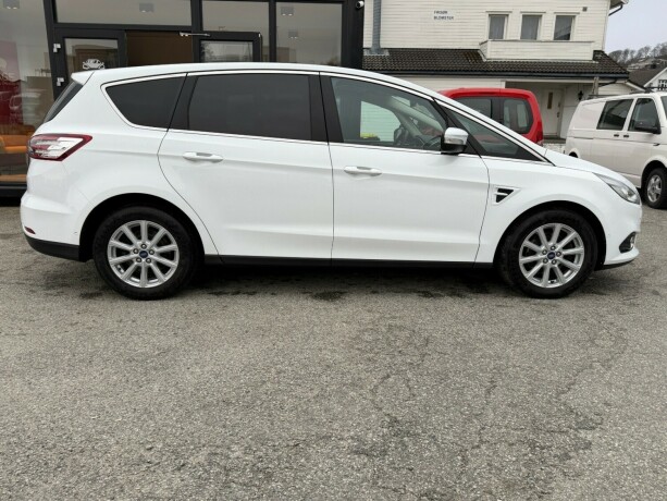 ford-s-max-diesel-2018-big-5