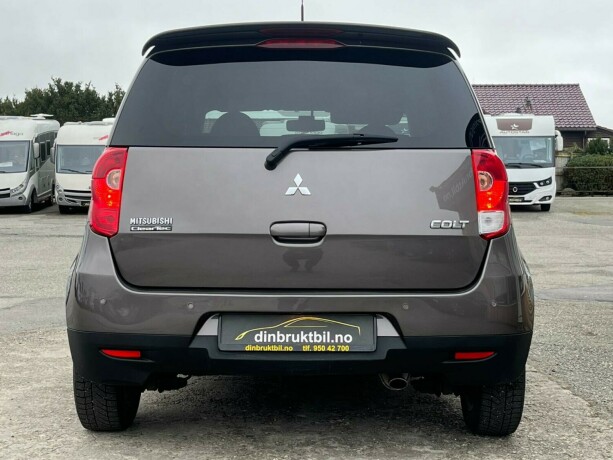 mitsubishi-colt-bensin-2012-big-5