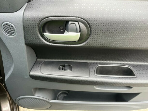 mitsubishi-colt-bensin-2012-big-17