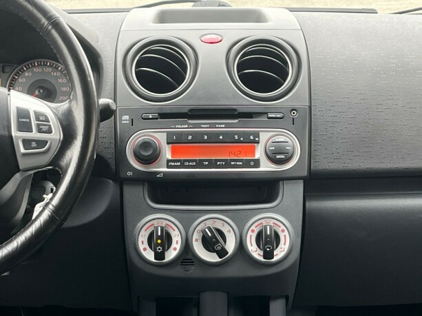 mitsubishi-colt-bensin-2012-big-15